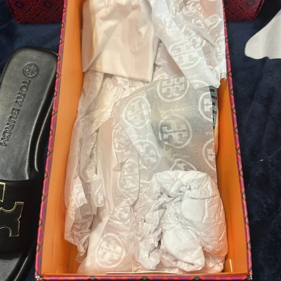 ❌sold❌Tory Burch Sandals - Picture 2 of 8
